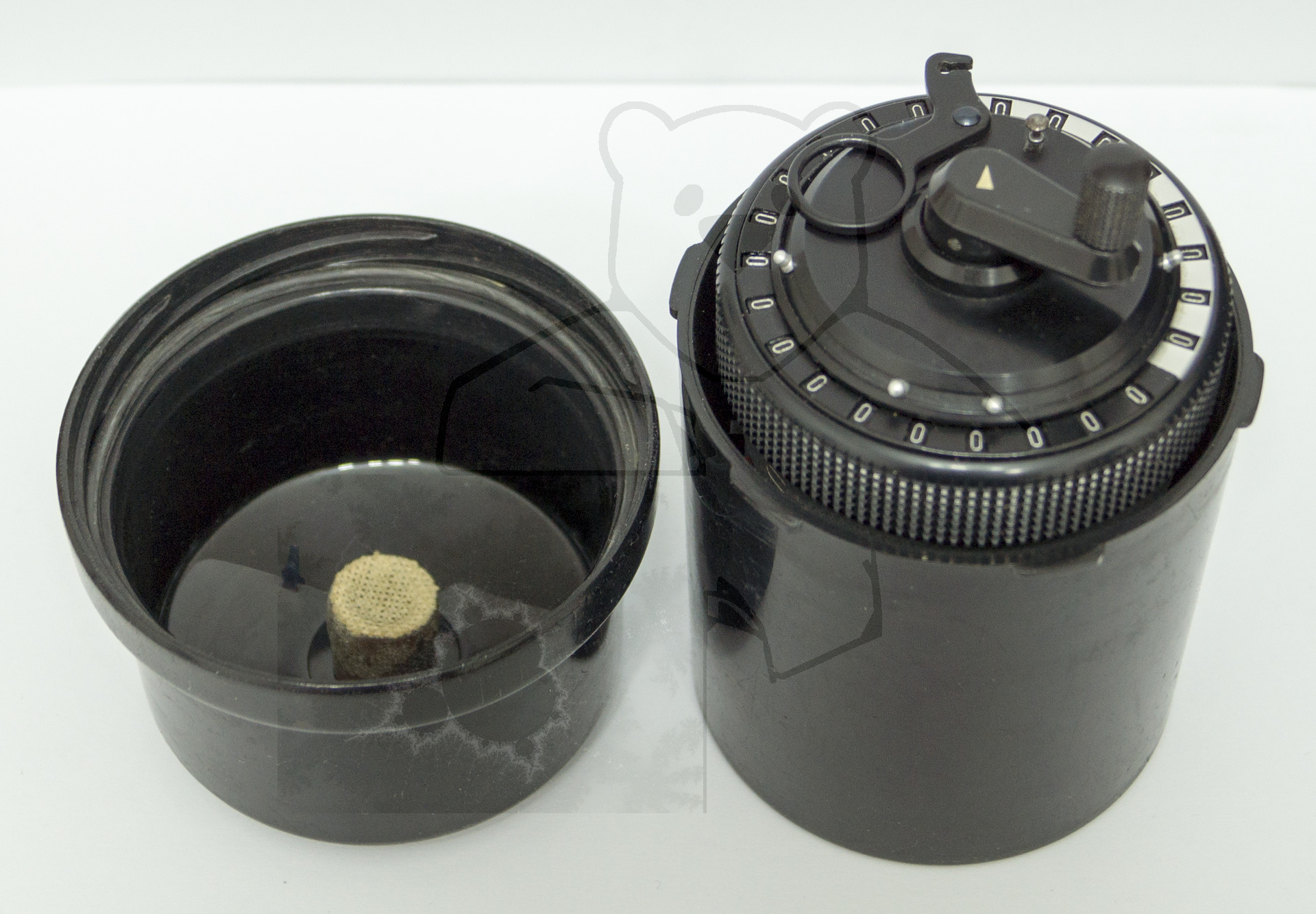 Curta II von Curt Herzstark, Curta in der geöffneten Box